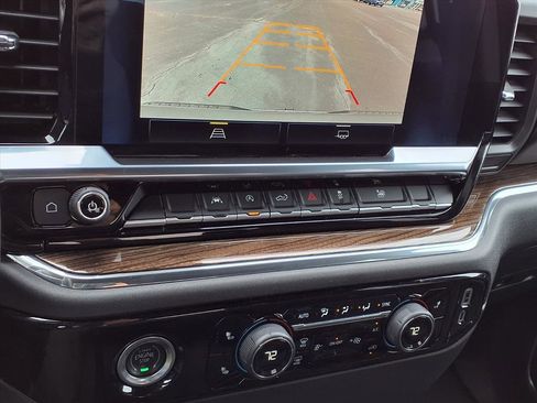 Used 2023 Chevrolet Silverado 1500 LT image 9