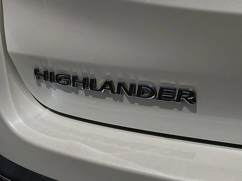 Used 2018 Toyota Highlander Limited FWD image 8