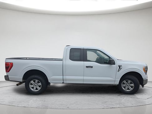 Used 2022 Ford F150 XLT w/ Trailer Tow Package AWD/4WD image 3
