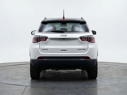 Used 2025 Jeep Compass Limited image 7