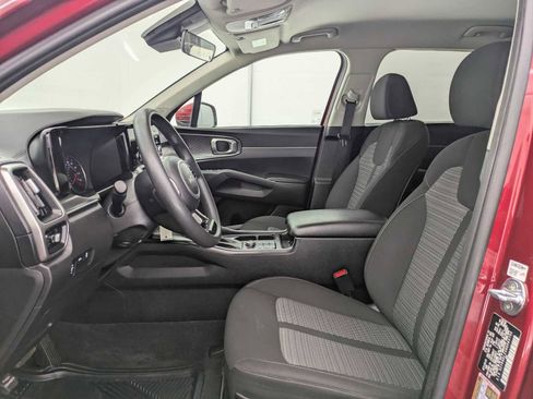 Used 2022 Kia Sorento LX AWD/4WD image 17