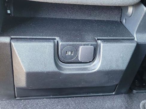 Certified 2025 Ford F150 XLT AWD/4WD image 17