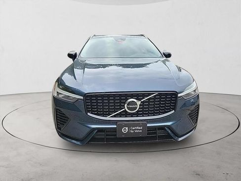 Certified 2025 Volvo XC60 T8 Core AWD/4WD image 8