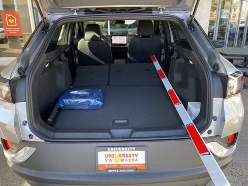 New 2026 Volkswagen ID.4 Pro AWD/4WD image 17