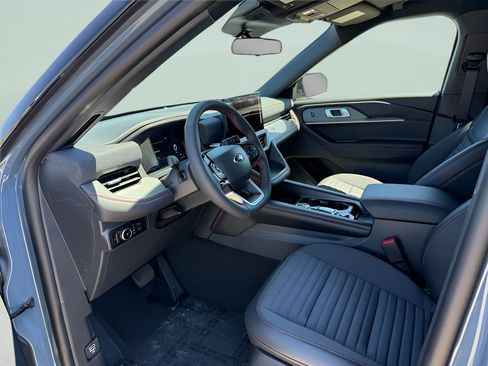 New 2026 Ford Explorer ST-Line AWD/4WD image 3