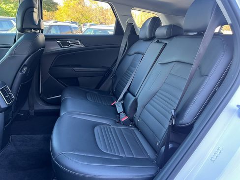 Used 2023 Kia Sportage SX image 30