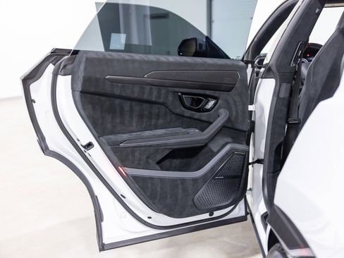 Used 2023 Lamborghini Urus Performante image 35