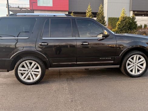 Used 2015 Ford Expedition Platinum image 8