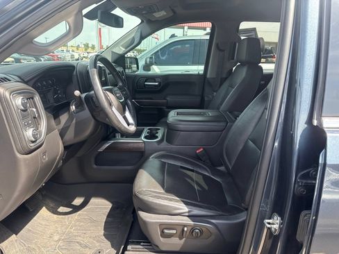 Used 2020 GMC Sierra 1500 SLT RWD image 18