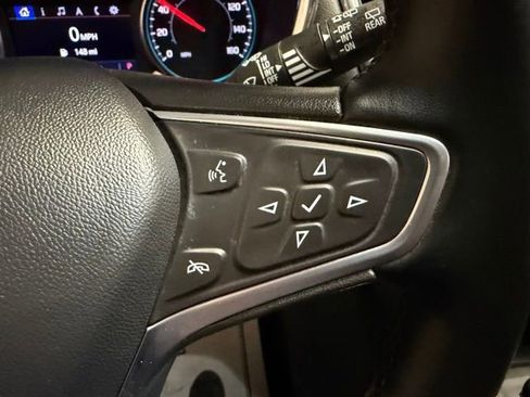 Used 2023 Chevrolet Equinox LT image 32