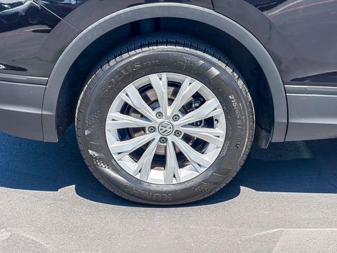 Used 2018 Volkswagen Tiguan S FWD image 10