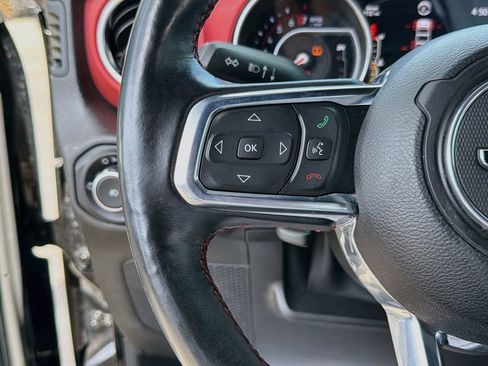 Used 2018 Jeep Wrangler Rubicon AWD/4WD image 33