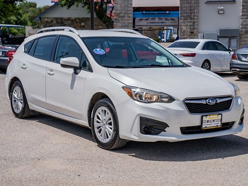 Used 2017 Subaru Impreza 2.0i Premium AWD/4WD image 3