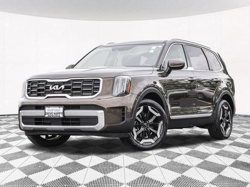 Used 2024 Kia Telluride S w/ S Sunroof Package AWD/4WD image 2