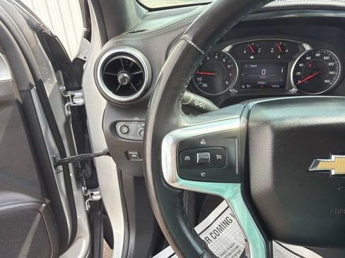 Used 2020 Chevrolet Blazer LT FWD image 17