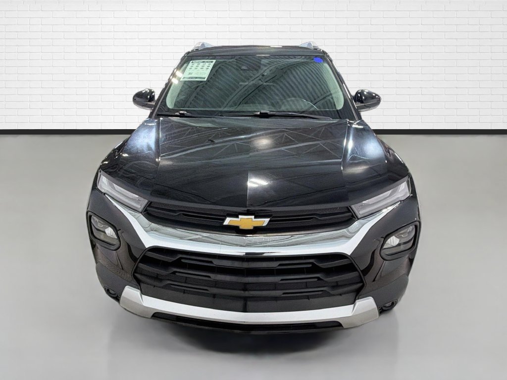 Used 2021 Chevrolet TrailBlazer LT w/ Convenience Package FWD image 2