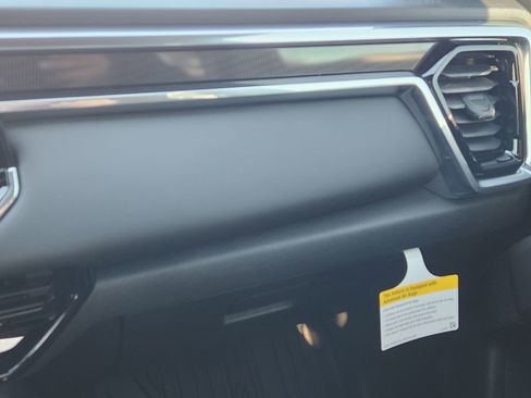 New 2026 GMC Canyon Elevation w/ Convenience Package image 22