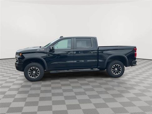 Used 2024 Chevrolet Silverado 1500 ZR2 w/ Technology Package AWD/4WD image 2
