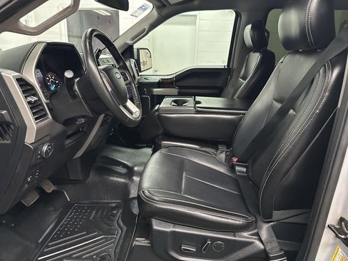 Used 2018 Ford F150 Lariat w/ Max Trailer Tow Package image 21