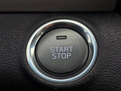 Used 2020 Hyundai Ioniq Limited image 38