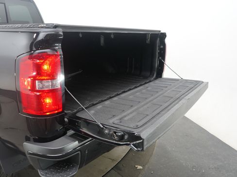 Used 2018 GMC Sierra 2500 Denali image 17