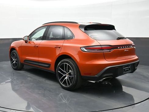 Certified 2025 Porsche Macan image 3