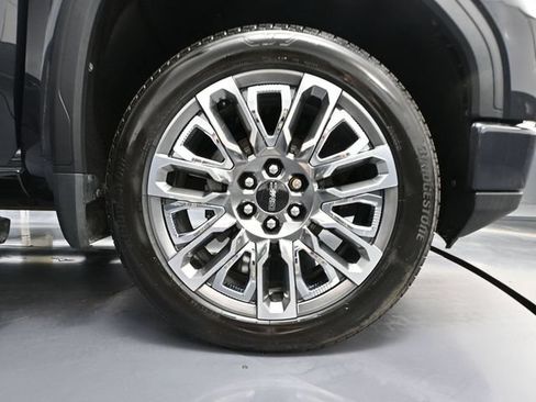 Used 2023 GMC Sierra 1500 Denali Ultimate AWD/4WD image 18