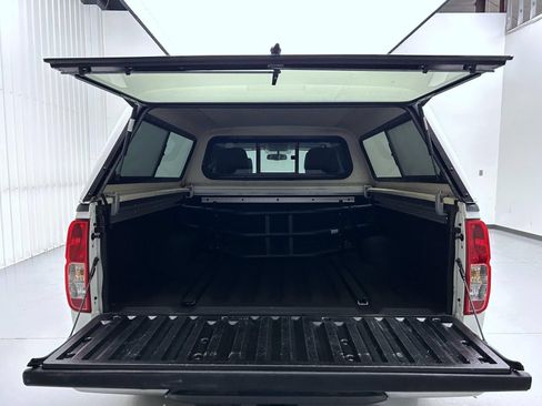 Used 2018 Nissan Frontier SV w/ Value Truck Package AWD/4WD image 21
