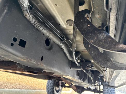 Used 2015 Ford F150 Lariat image 12