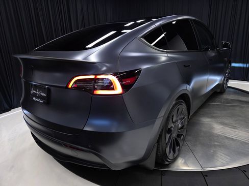 Used 2022 Tesla Model Y Performance AWD/4WD image 46