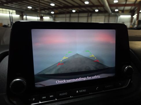 Used 2023 Nissan Rogue SV image 22