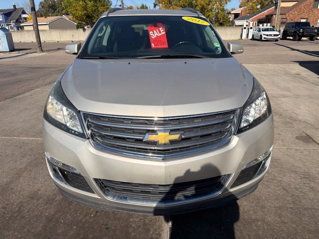 Used 2017 Chevrolet Traverse LT FWD image 2