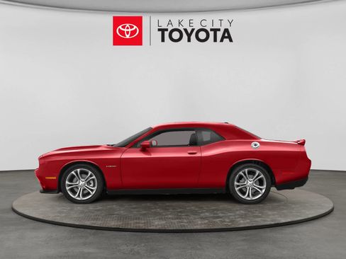Used 2023 Dodge Challenger R/T RWD image 3