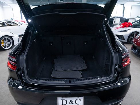Used 2017 Porsche Macan S AWD/4WD image 8