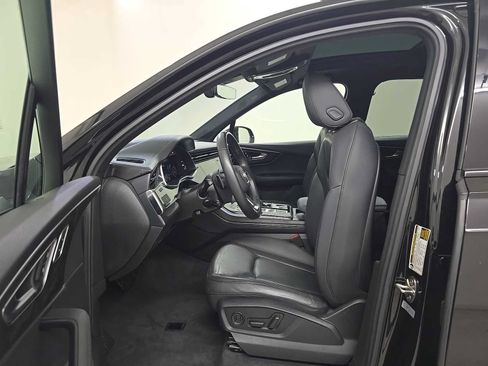 Used 2023 Audi Q7 2.0T Premium Plus w/ Premium Plus Package AWD/4WD image 8