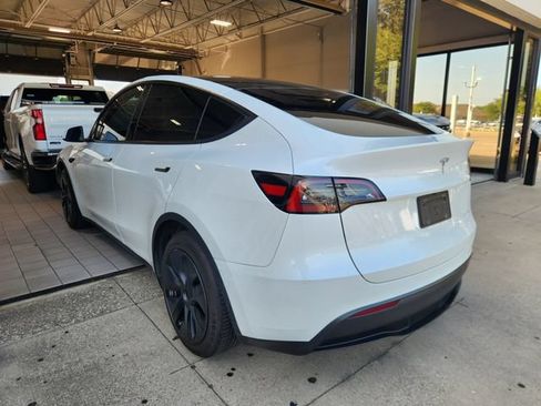 Used 2025 Tesla Model Y Long Range AWD/4WD image 4