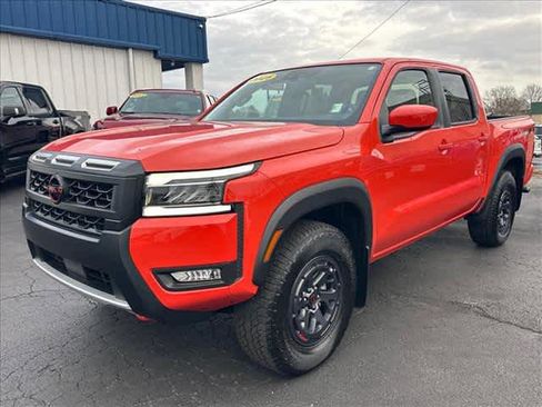 Used 2025 Nissan Frontier PRO-4X w/ Interior Protection Package image 7