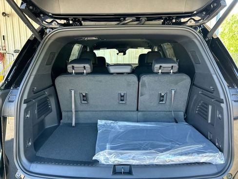 New 2026 Chevrolet Traverse LT w/ Driver Confidence Package AWD/4WD image 25