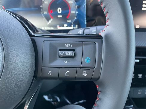 New 2026 Nissan Kicks SR image 14