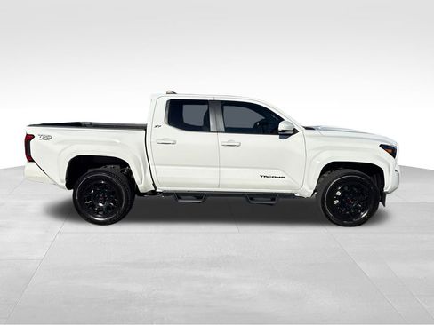 Used 2024 Toyota Tacoma TRD Sport image 7
