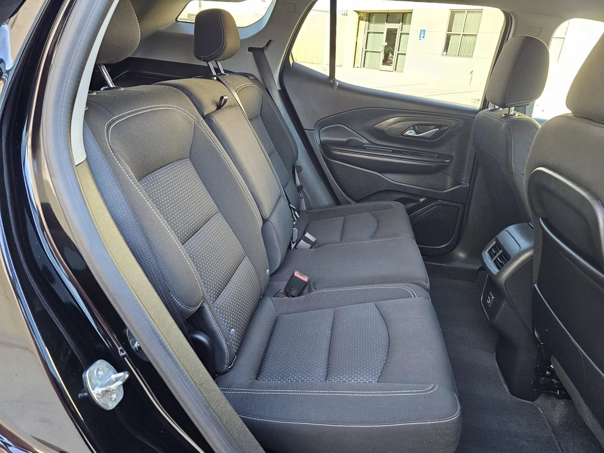 Used 2024 GMC Terrain SLE FWD image 15