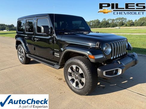 Used 2022 Jeep Wrangler Unlimited Sahara w/ LED Lighting Group AWD/4WD image 1