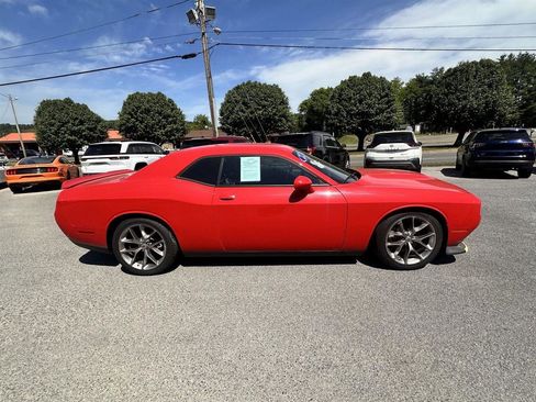 Used 2022 Dodge Challenger GT RWD image 5