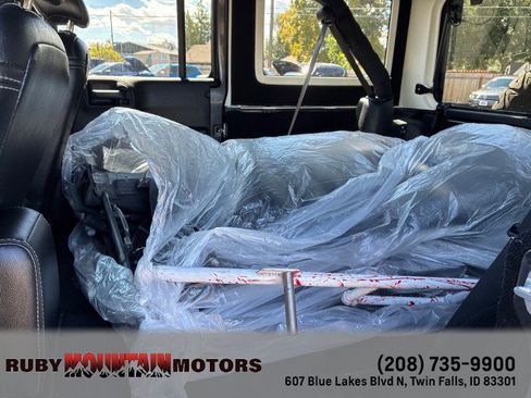 Used 2016 Jeep Wrangler Unlimited Rubicon w/ Dual Top Group AWD/4WD image 29