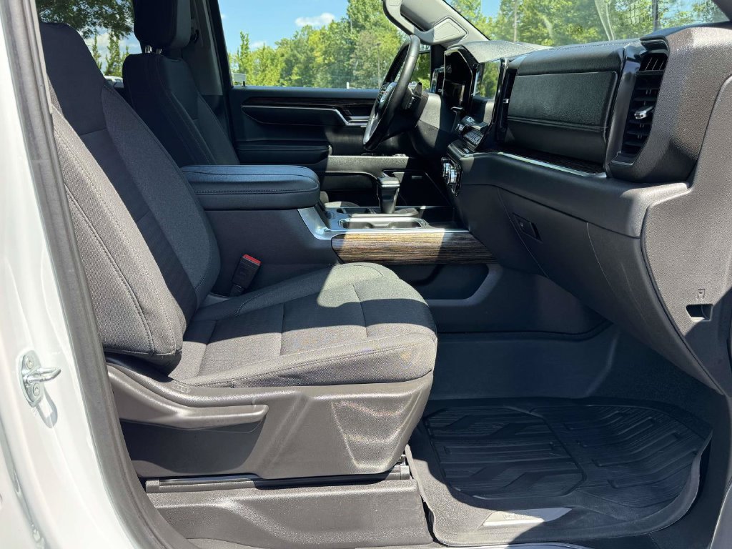 Used 2023 GMC Sierra 1500 Elevation w/ Preferred Package AWD/4WD image 15