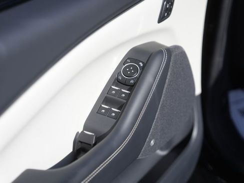 Used 2024 Ford Mustang Mach-E Premium image 29