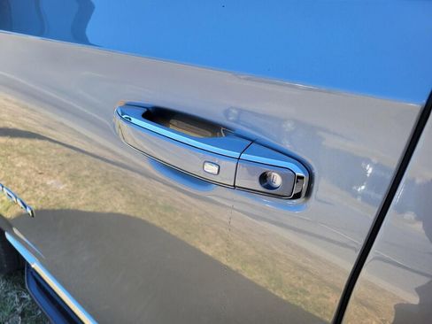 New 2026 GMC Yukon XL Elevation w/ Elevation Premium Package image 10