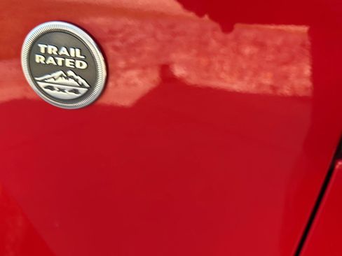 Used 2017 Jeep Wrangler Unlimited Sahara image 11