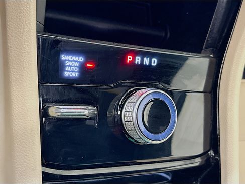 Used 2023 Jeep Grand Cherokee L Limited image 25