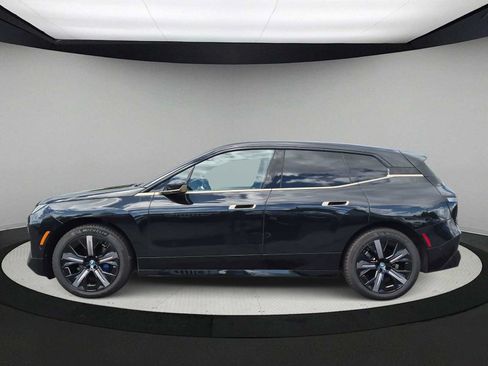 Used 2024 BMW iX xDrive50 w/ Premium Package AWD/4WD image 5